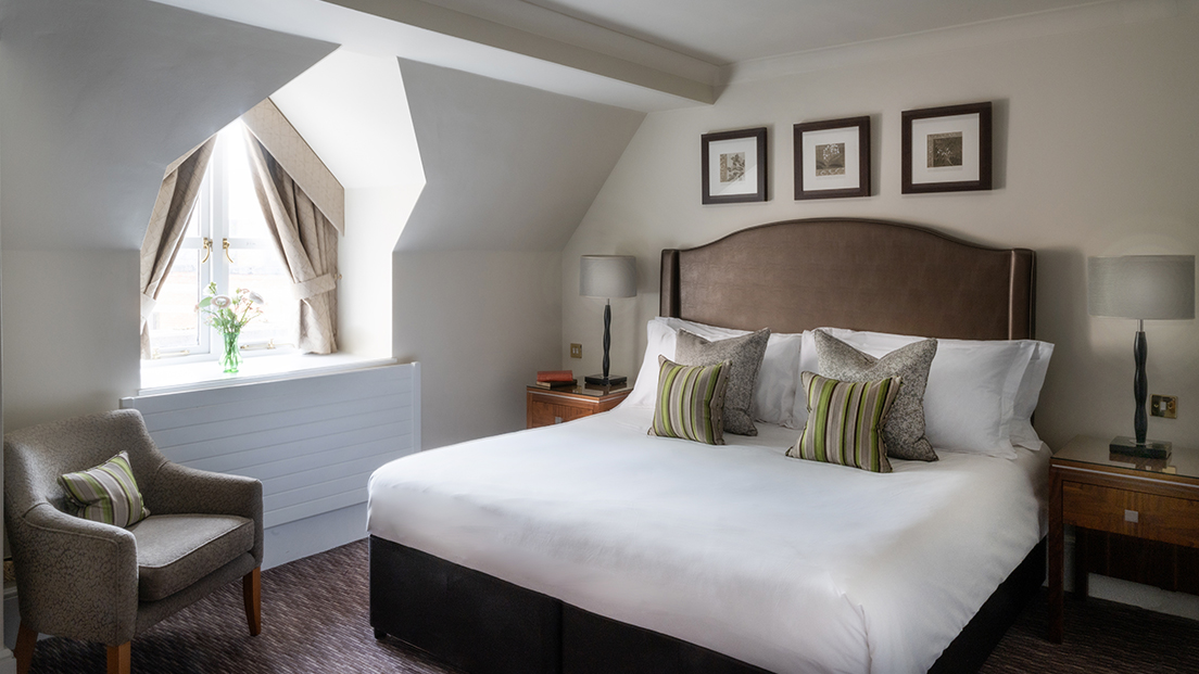 JUNIOR SUITES